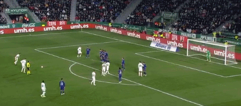 官方：切尔西与18岁后卫苏布洛耶续约至2030年